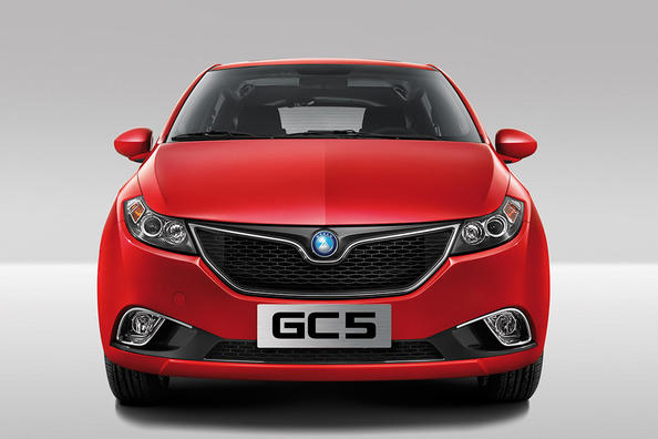 Обзор хэтчбека Geely GC5 фото 2