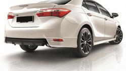 Toyota Corolla 2013-2019 гг. Углы на передний и задний бампер (грунтованные под покраску) фото 3