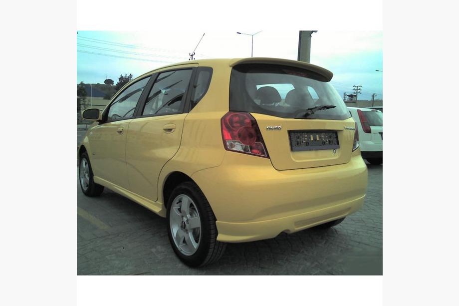 Chevrolet Aveo T200 2002-2008 гг. Накладка на задний бампер (грунтованная под покраску) Image