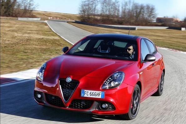 Обзор пятидверного хэтчбека Alfa Romeo Giulietta