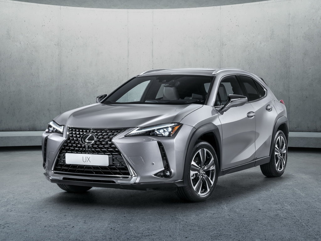 Обзор нового компактного кроссовера Lexus UX 200