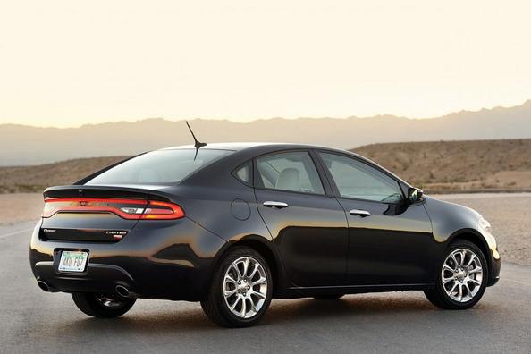 Обзор седана Dodge Dart фото 4