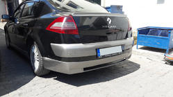 Renault Megane II 2004-2009 гг. Накладка на задний бампер (под покраску) фото 2