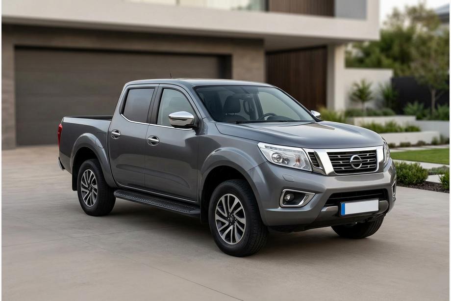Nissan Navara/NP300 2016- гг. Боковые Подножки Tayga Black (2 шт., Алюминий) Image