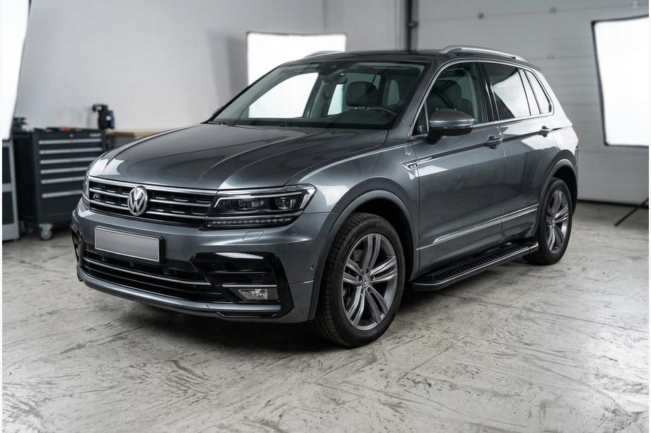 Volkswagen Tiguan 2016-2023 гг. Боковые Подножки Allmond Black (2 шт., Алюминий) Image