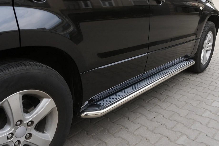 Suzuki Grand Vitara 2005-2017 гг. Боковые Подножки Maydos V2 (2 шт., Алюминий и Нержавейка) Image