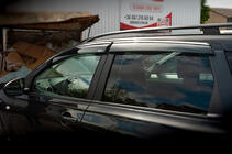 Nissan Qashqai 2010-2014 гг. Ветровики с хромированным молдингом (4 шт, Niken) фото 4