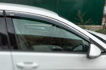 Volkswagen Golf 7/E-Golf 2012-2020 гг. Ветровики с хромированным молдингом HB (4 шт, Niken) фото 7