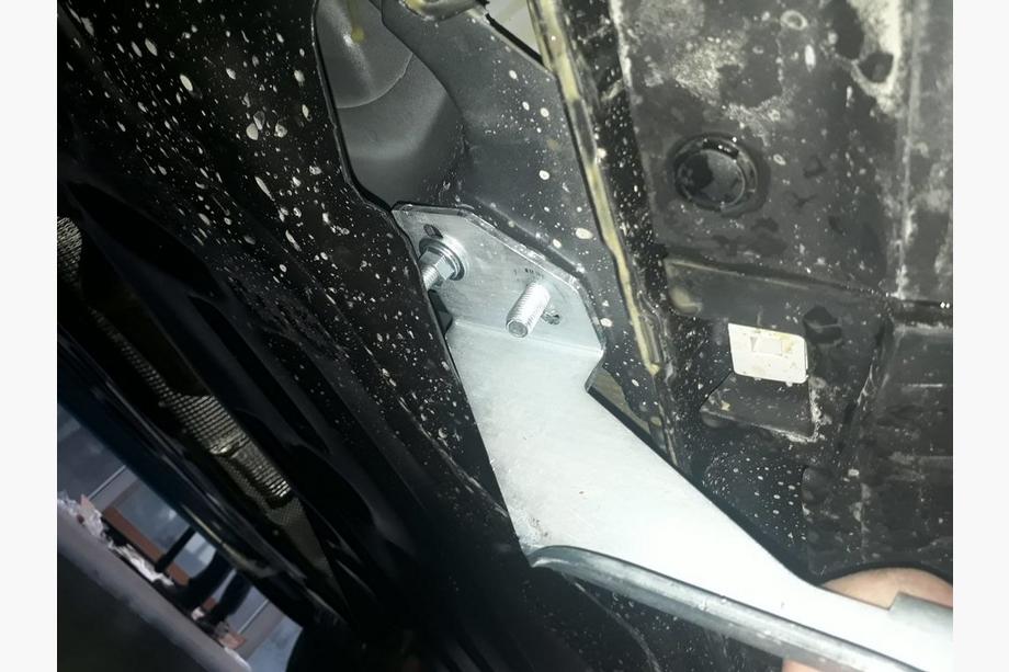 Ford Kuga/Escape 2013-2019 гг. Боковые Подножки Maydos V2 (2 шт., Алюминий + Нержавейка) С черной накладкой на дверях Фото 11