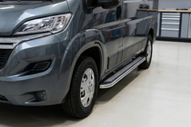 Fiat Ducato 2006-2025 гг. Боковые Подножки Maydos V2 (2 шт., Алюминий и Нержавейка) фото 1