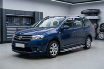 Renault Logan MCV 2013-2022 гг. Боковые Подножки Maydos V2 (2 шт., Алюминий и Нержавейка) фото 1