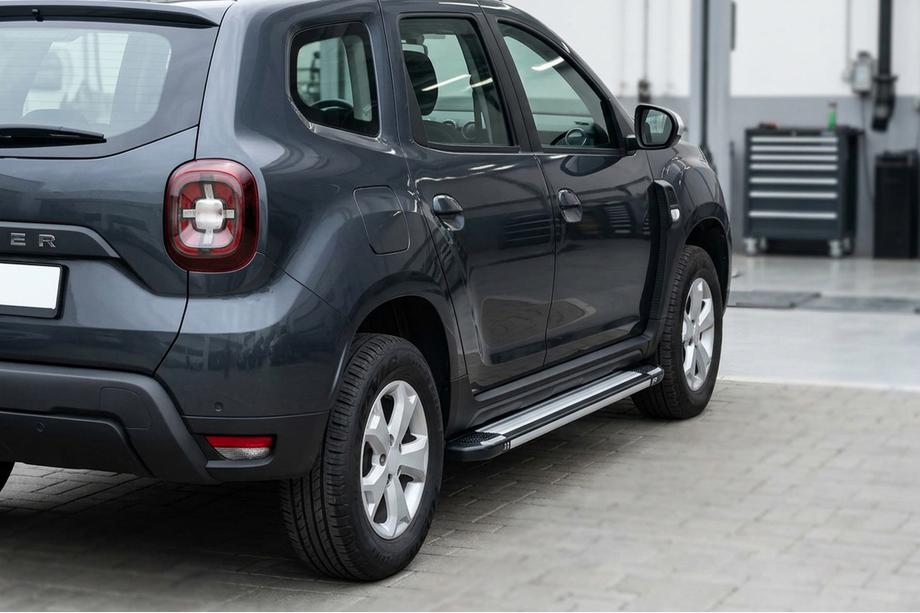 Dacia Duster 2018-2024 гг. Боковые Подножки Rainbow (2 шт., Алюминий) Image