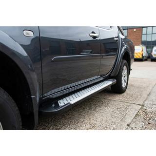 Боковые Подножки Allmond Grey (2 шт., Алюминий) Mitsubishi L200 2015-2024 гг. фото 1