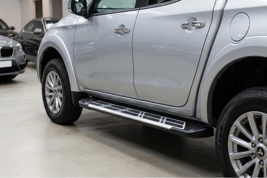 Fiat Fullback 2016- гг. Боковые Подножки Sunrise (2 шт., Алюминий) Image