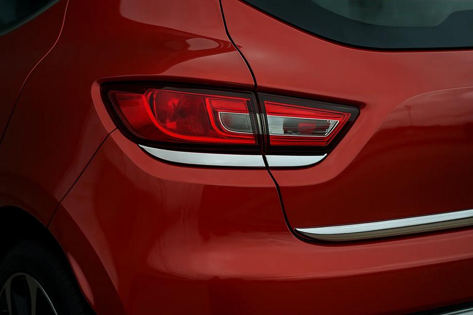 Renault Clio IV 2012-2019 гг. Накладки на задние фонари (2 шт., черный хром) Image