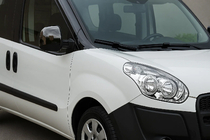 Fiat Doblo II 2010-2022 гг. Накладки на Зеркала Черный Хром (2 шт., пластик) фото 1