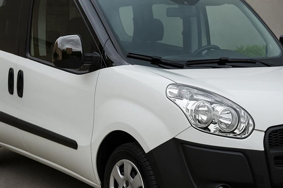 Fiat Doblo II 2010-2022 гг. Накладки на Зеркала Черный Хром (2 шт., пластик) Image