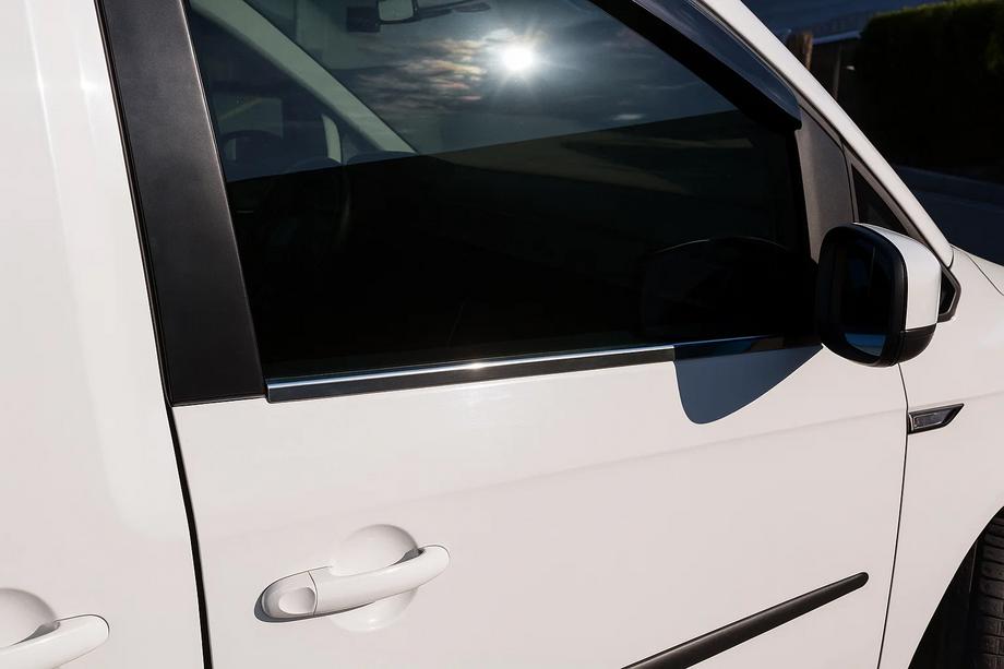 Volkswagen Caddy 2015-2020 гг. Окантовка окон Черный хром (2 шт., нерж. сталь) Image