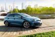 Обзор хэтчбека Toyota Auris фото 1