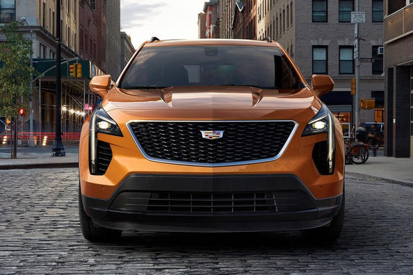 Компактный премиальный кроссовер Cadillac XT4