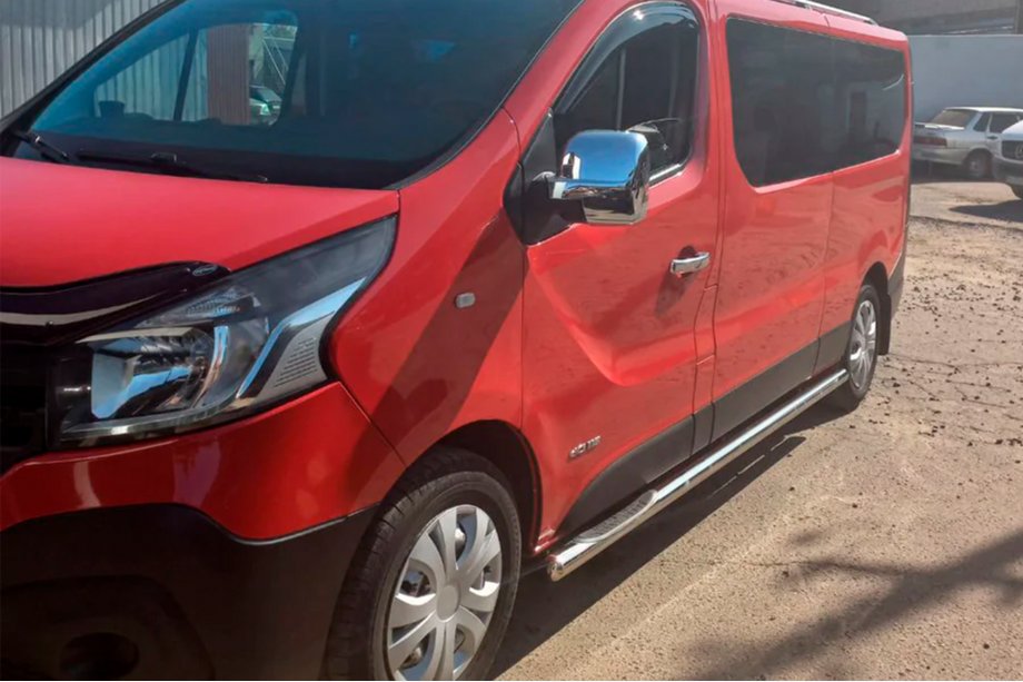 Renault Trafic 2015- гг. Боковые трубы (2 шт., нержавейка) 70 мм, короткая база Фото 3