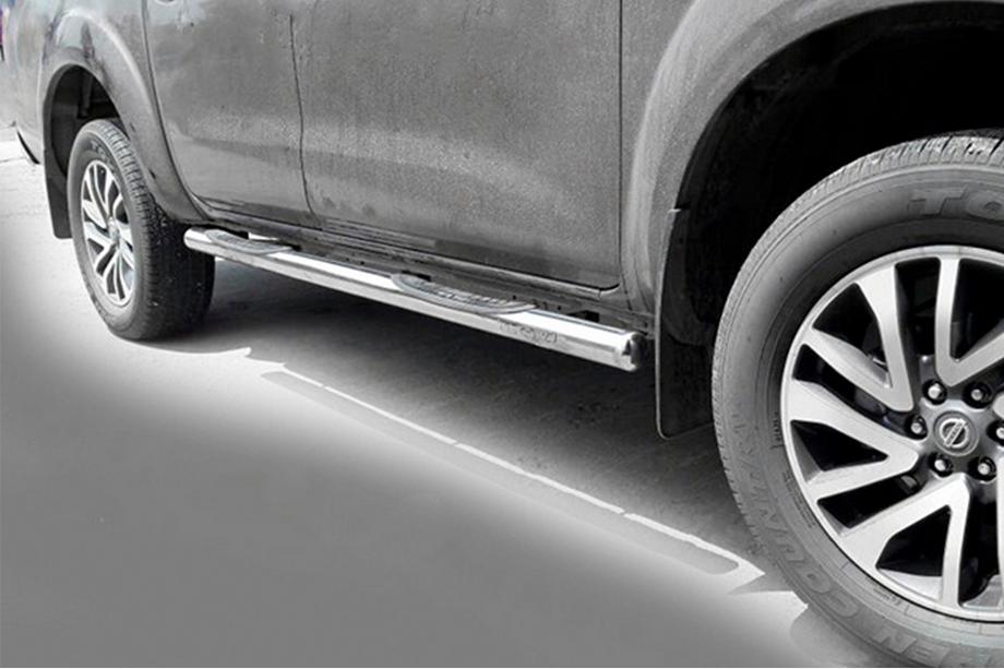 Nissan Navara/NP300 2016- гг. Боковые трубы (2 шт., нержавейка) Image