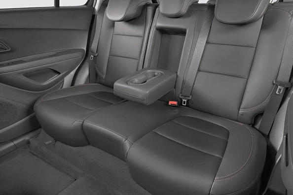 Компактный кроссовер Chevrolet Tracker фото 5