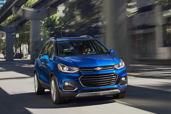 Компактный кроссовер Chevrolet Tracker фото 2