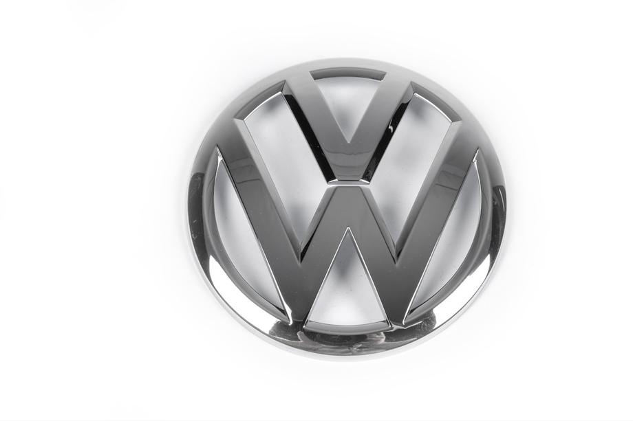 Volkswagen Tiguan 2016-2023 гг. Задний эмблема (верхняя часть, Оригинал) Фото 2