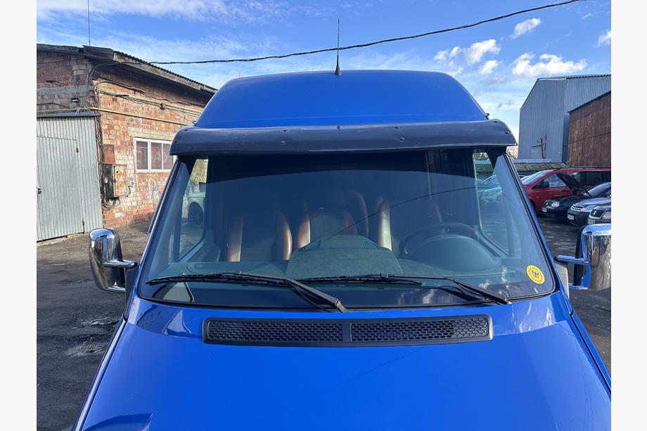 Mercedes Sprinter W901/902/903/904/905 1995–2006 гг. Козырек на лобовое стекло (черный глянец, 5мм) Фото 4