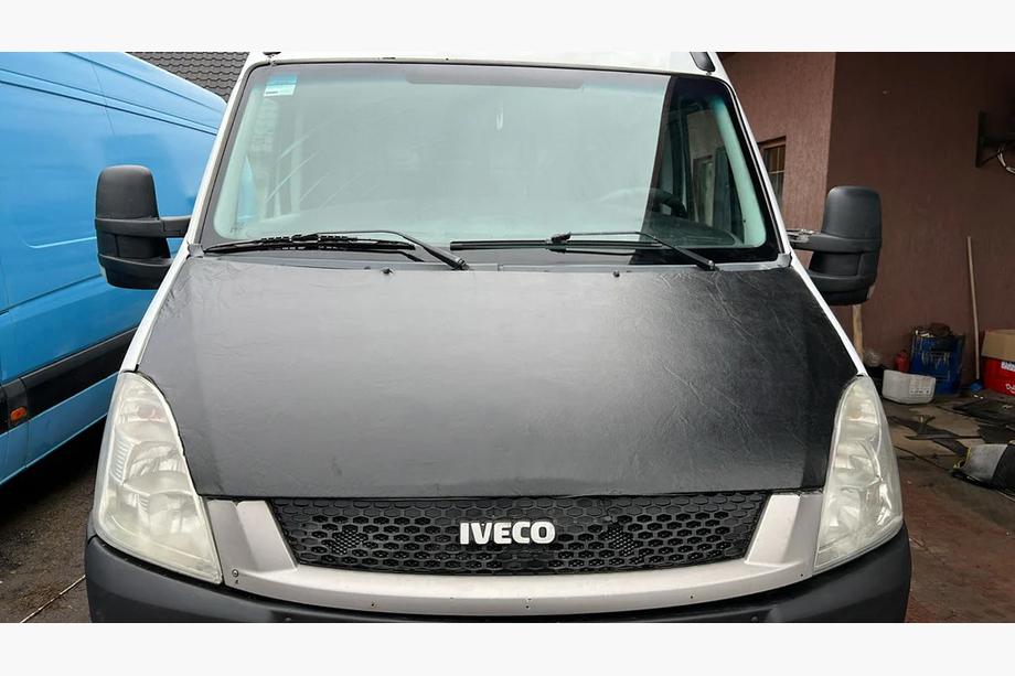 Iveco Daily 2006-2014 гг. Чехол капота (надпись Daily) Image
