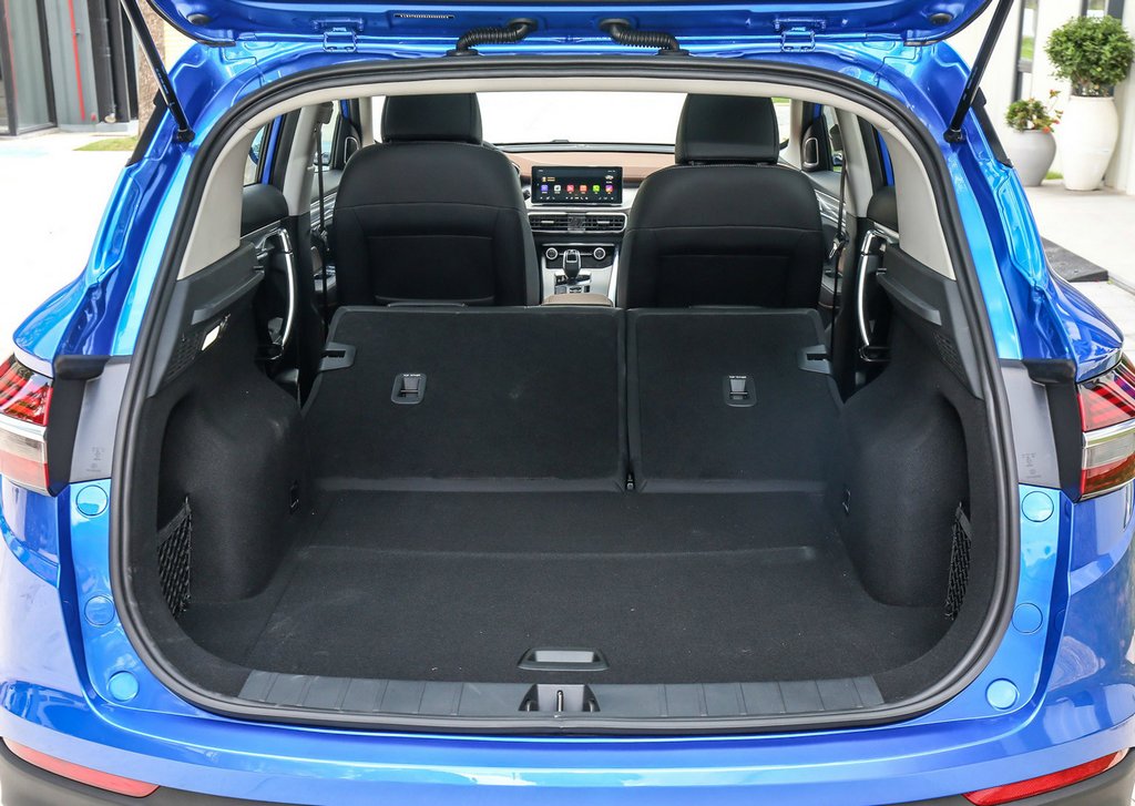 Кроссовер Geely SX11: новая модель в линейке китайской компании
