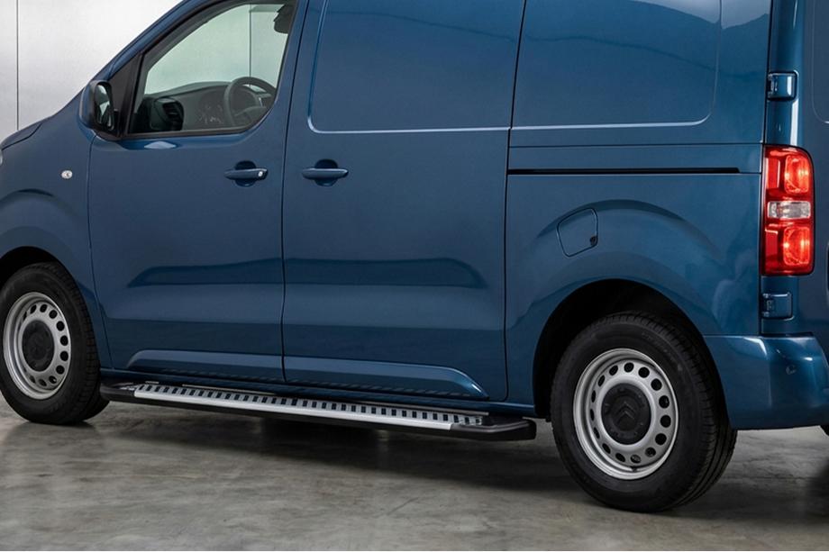 Citroen Jumpy/Dispatch 2017- гг. Боковые Подножки Line (2 шт., Алюминий) Image