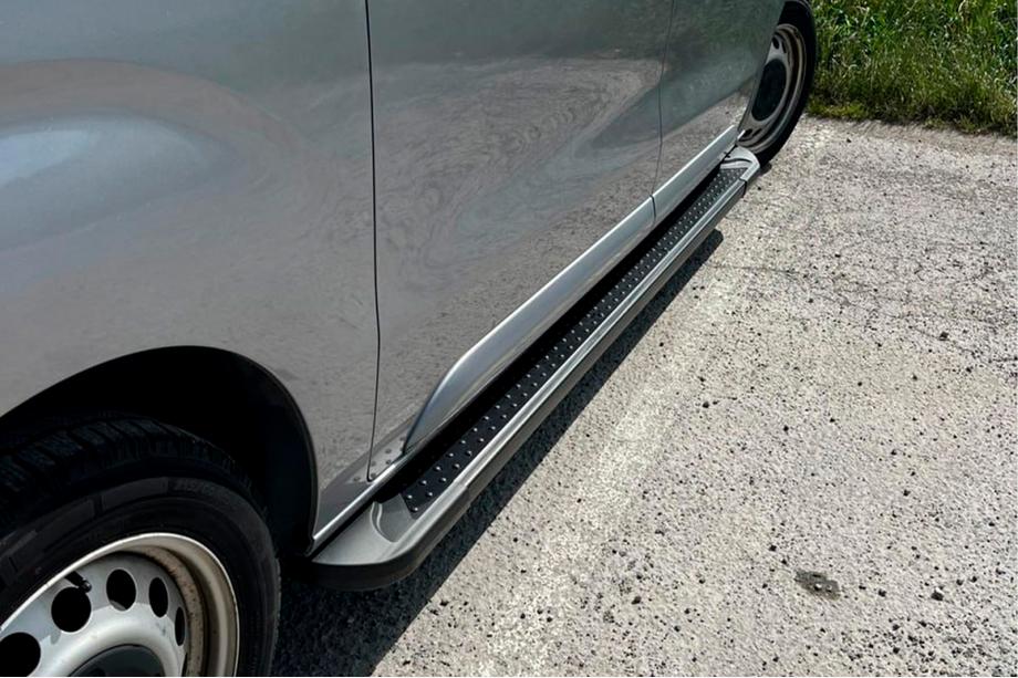 Toyota Proace 2016- гг. Боковые Подножки Allmond Black (2 шт., Алюминий) Image