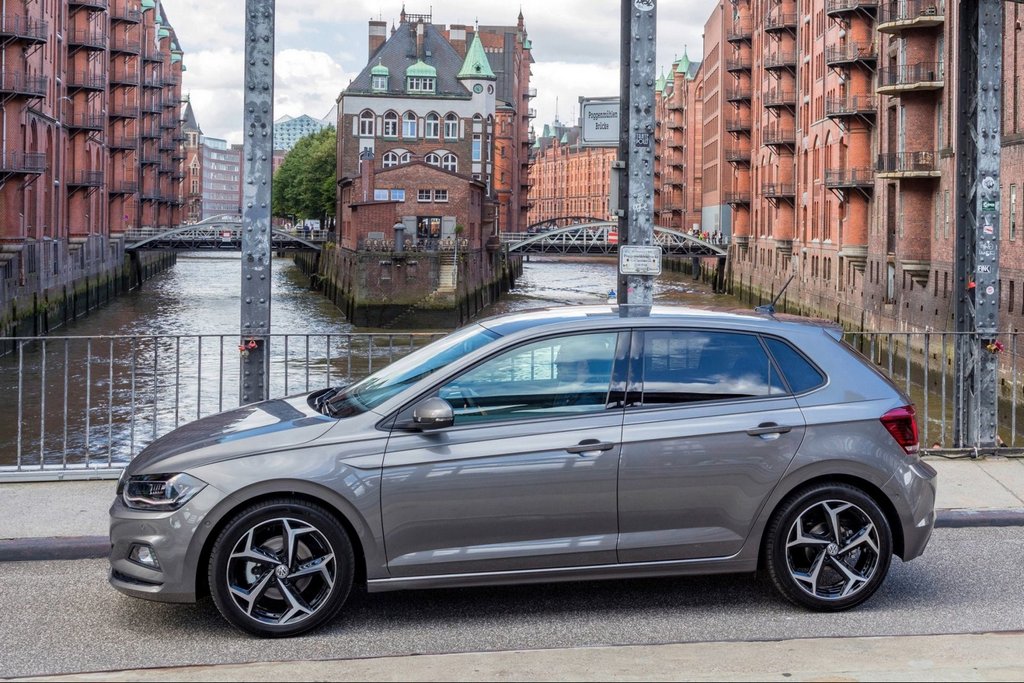Шестое поколение хэтчбека Volkswagen Polo