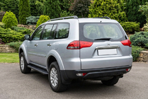 Mitsubishi Pajero Sport 2008-2015 гг. Боковые пороги Bosphorus Black (2 шт., алюминий) фото 1