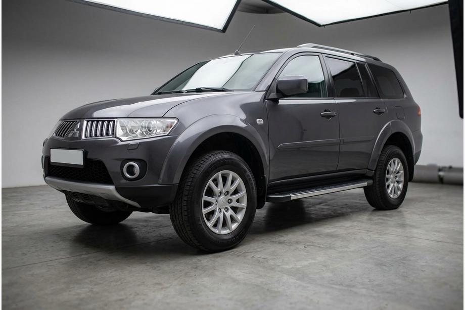 Mitsubishi Pajero Sport 2008-2015 гг. Боковые Подножки Duru (2 шт., Алюминий) Image