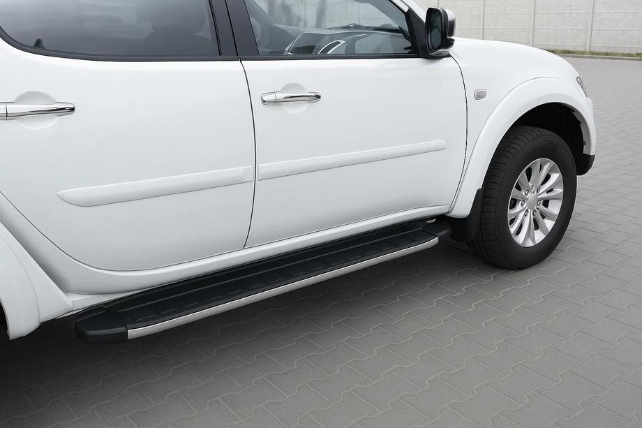 Mitsubishi Pajero Sport 2008-2015 гг. Боковые Подножки Fullmond (2 шт., Алюминий) Фото 1