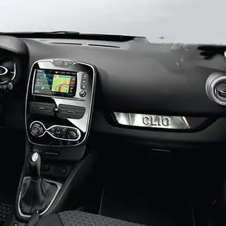 Накладка на переднюю консоль (нержавейка) Renault Clio IV 2012-2019 гг. фото 1