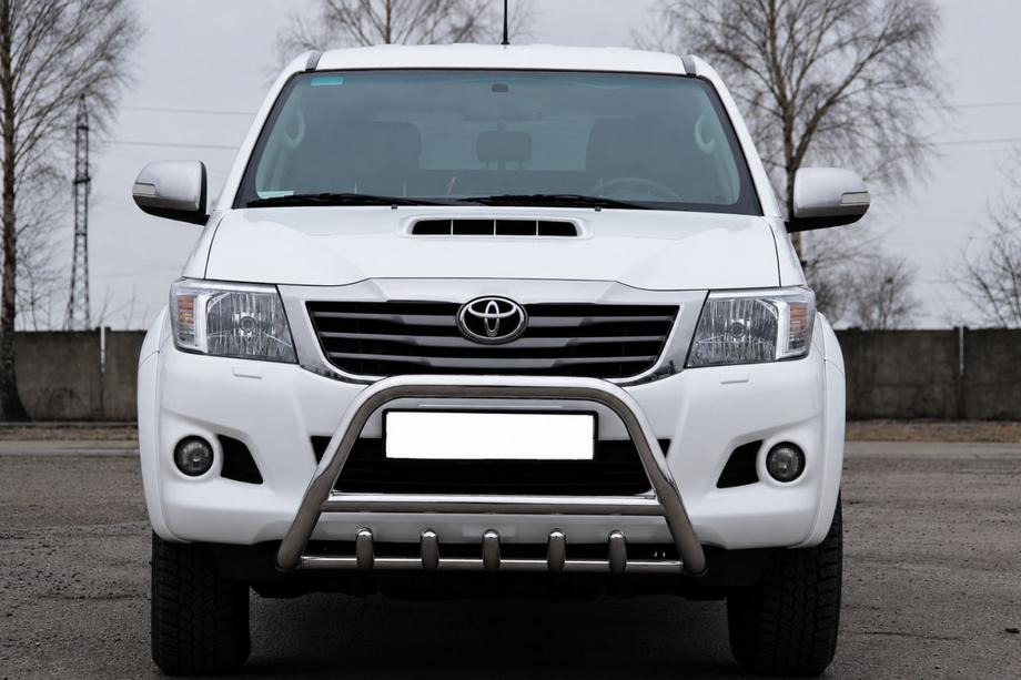 Toyota Hilux 2006-2015 гг. Кенгурятник WT003 (нержавейка) Image