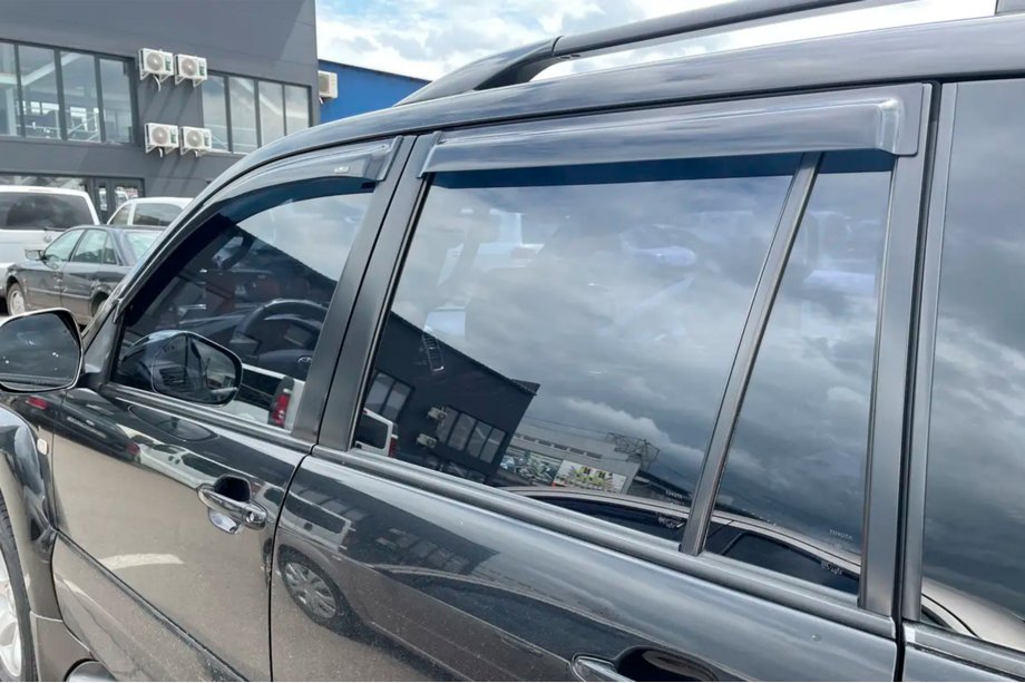 Toyota Land Cruiser Prado 120 2002-2009 гг. Ветровики на окна (4 шт, HIC) Image