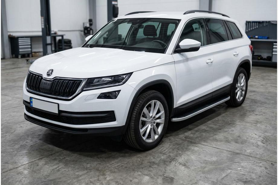 Skoda Kodiaq 2016-2023 гг. Боковые Подножки Tayga Grey (2 шт., Алюминий) Фото 1