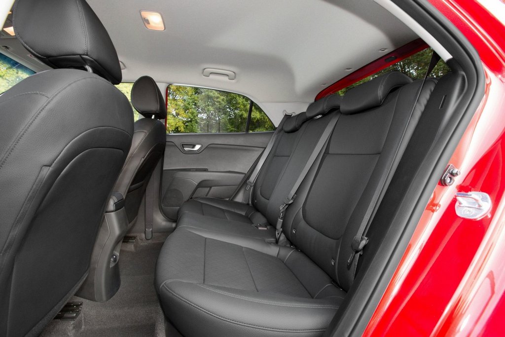 Хэтчбек KIA Rio четвертого поколения