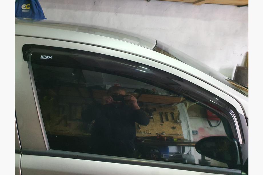 Opel Corsa D 2007-2014 гг. Ветровики на окна (4 шт, Niken) Image