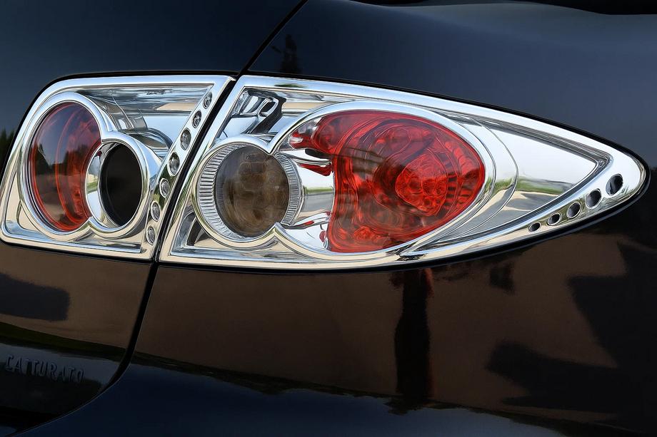 Mazda 6 2003-2008 гг. Хромированные накладки на задние фонари (2 шт., пластик) Image