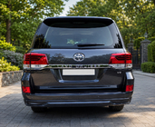 Toyota Land Cruiser 200 2007-2021 гг. Комплект обвеса 2016-2021 (Executive 2016) Белый фото 6