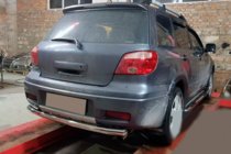 Mitsubishi Outlander 2001-2006 гг. Задняя дуга AK002/2 (нержавейка) фото 2
