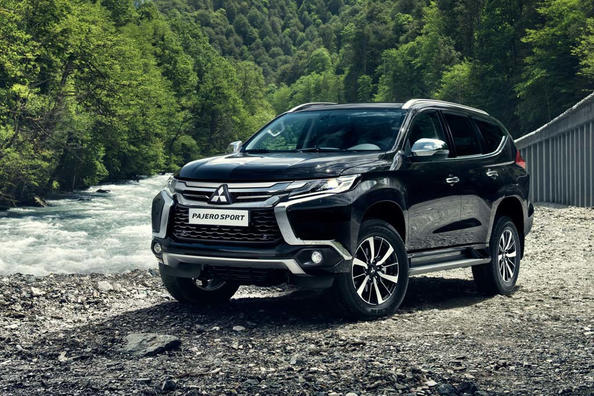 Третье поколение внедорожника Mitsubishi Pajero Sport фото 5