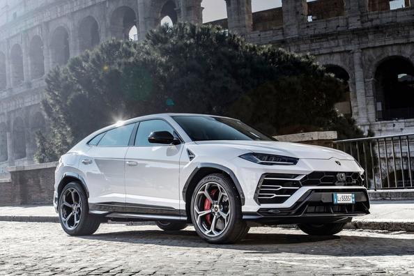 Обзор кроссовера Lamborghini Urus фото 10