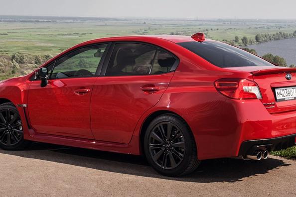 Обзор обновленного спортивного седана Subaru WRX фото 4